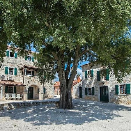 Villa Antonci-18, Pool, 3 Houses, Jacuzzi, Private Territory Antonci  Εξωτερικό φωτογραφία