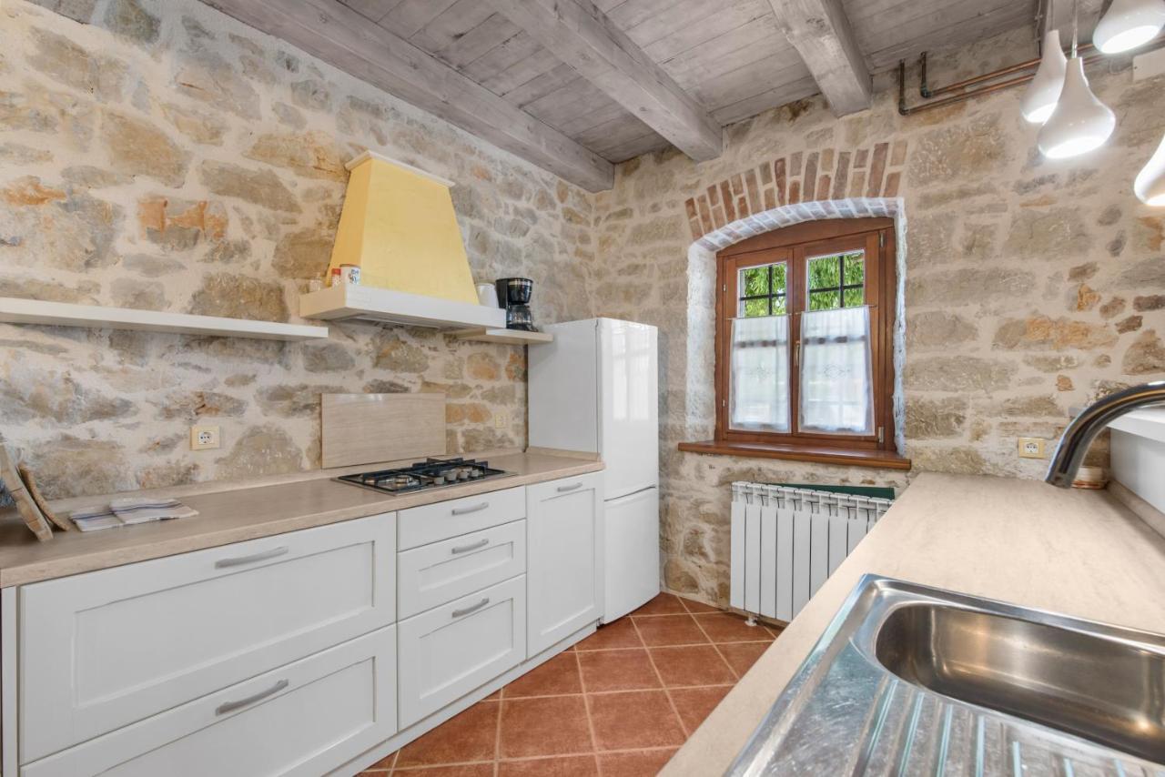 Villa Antonci-18, Pool, 3 Houses, Jacuzzi, Private Territory Antonci  Εξωτερικό φωτογραφία