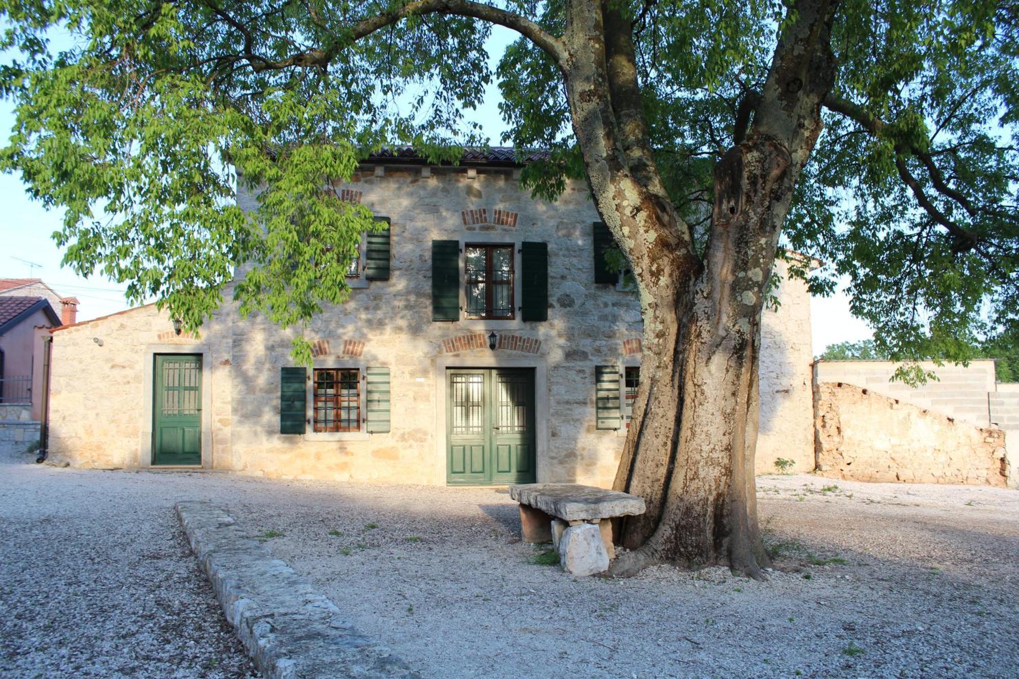 Villa Antonci-18, Pool, 3 Houses, Jacuzzi, Private Territory Antonci  Εξωτερικό φωτογραφία