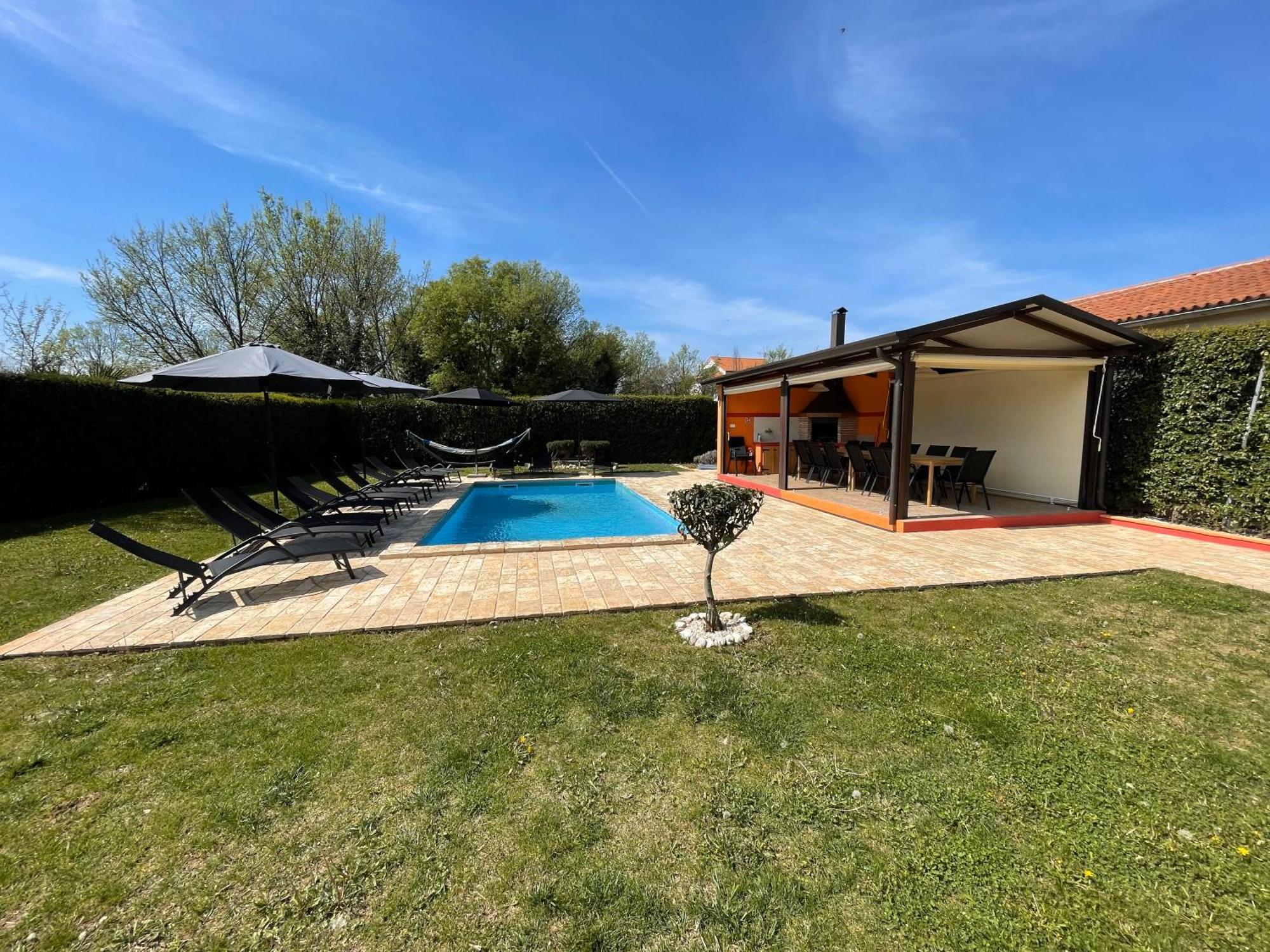 Villa Antonci-18, Pool, 3 Houses, Jacuzzi, Private Territory Antonci  Εξωτερικό φωτογραφία